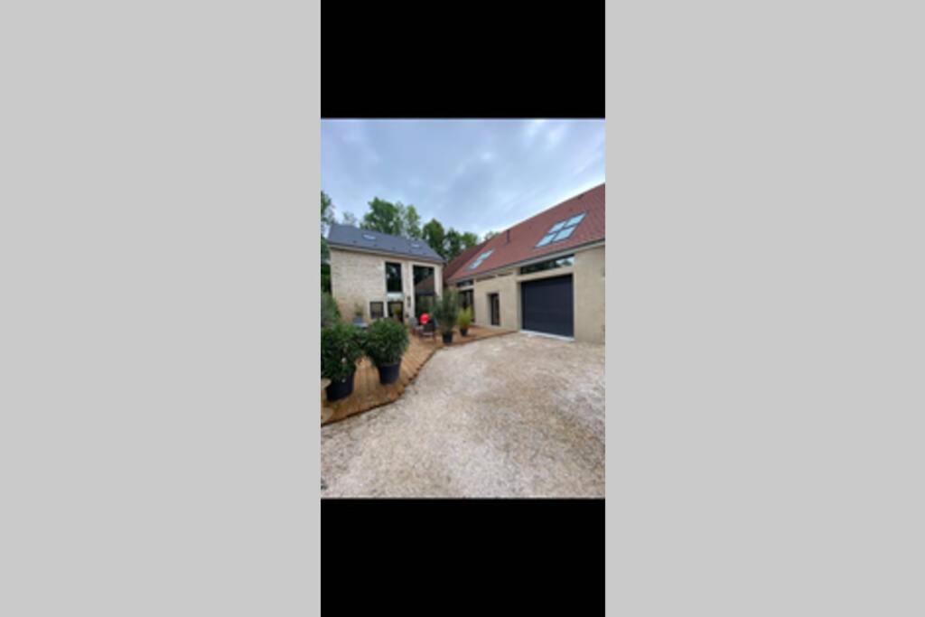 Vila Les Dependances Courtivron Exteriér fotografie